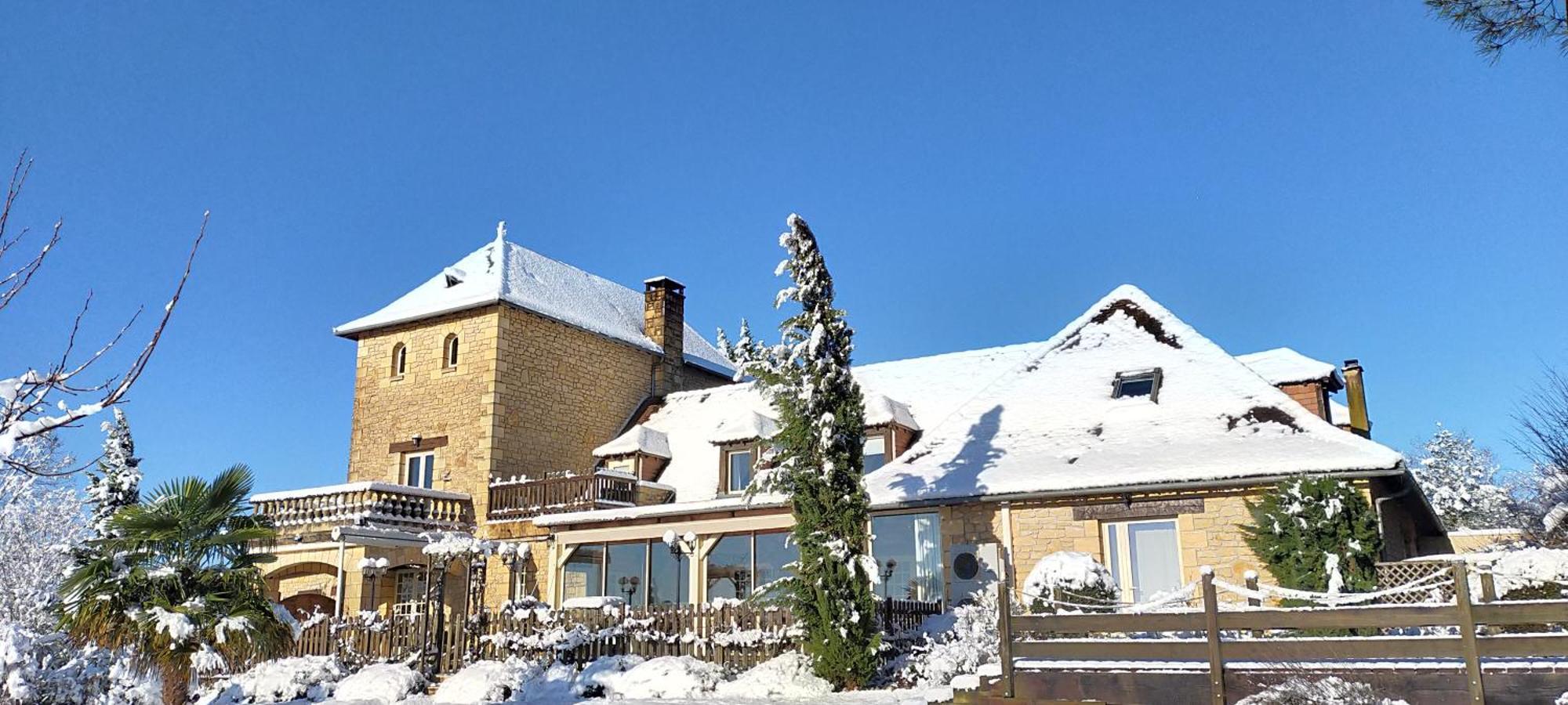 Logis Hotel-Restaurant Les Collines 59 Route Des Cretes Cublac Buitenkant foto
